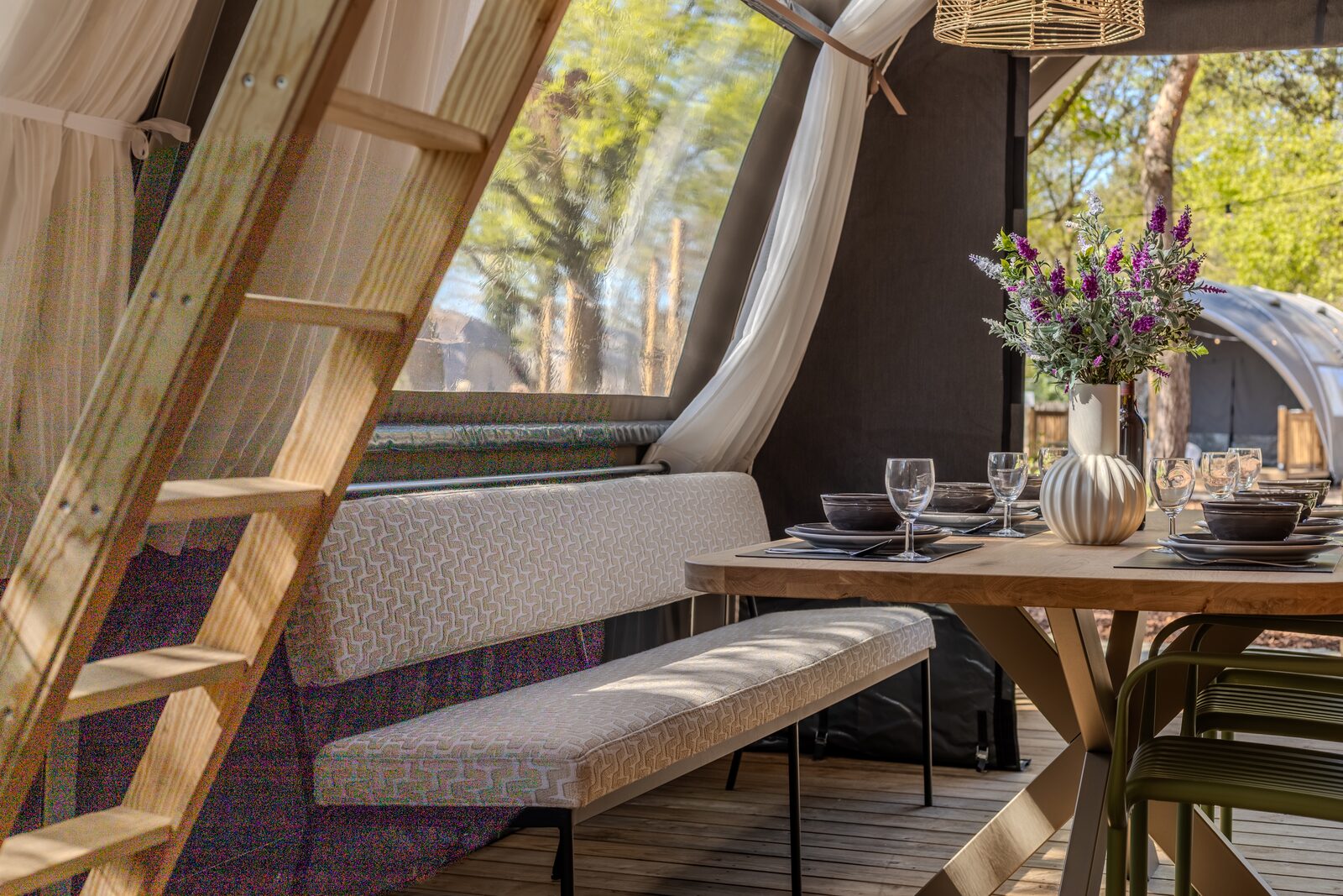 Interieur met trap