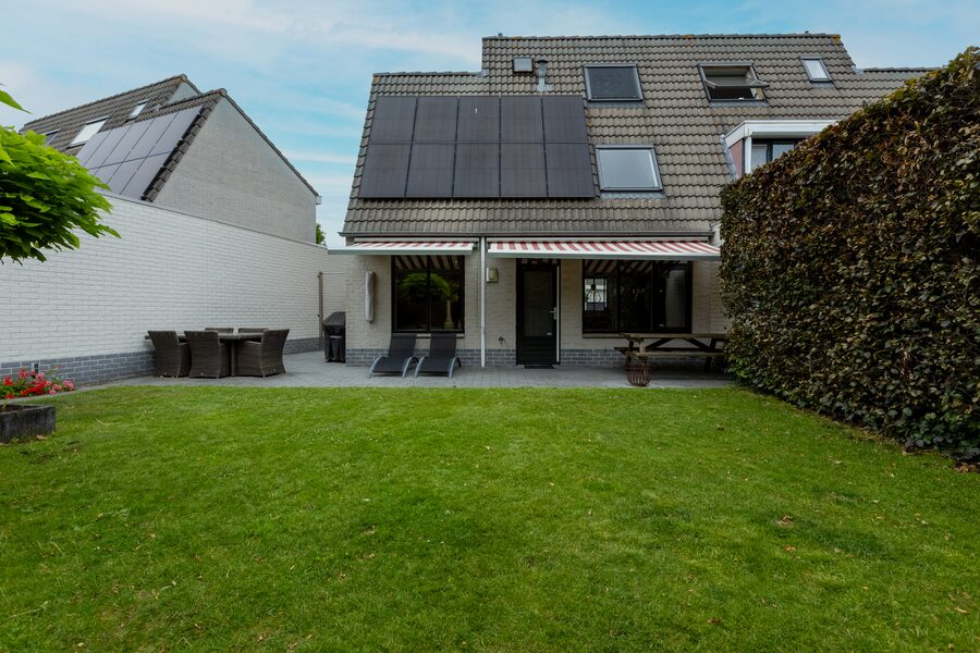Achtergevel met terras